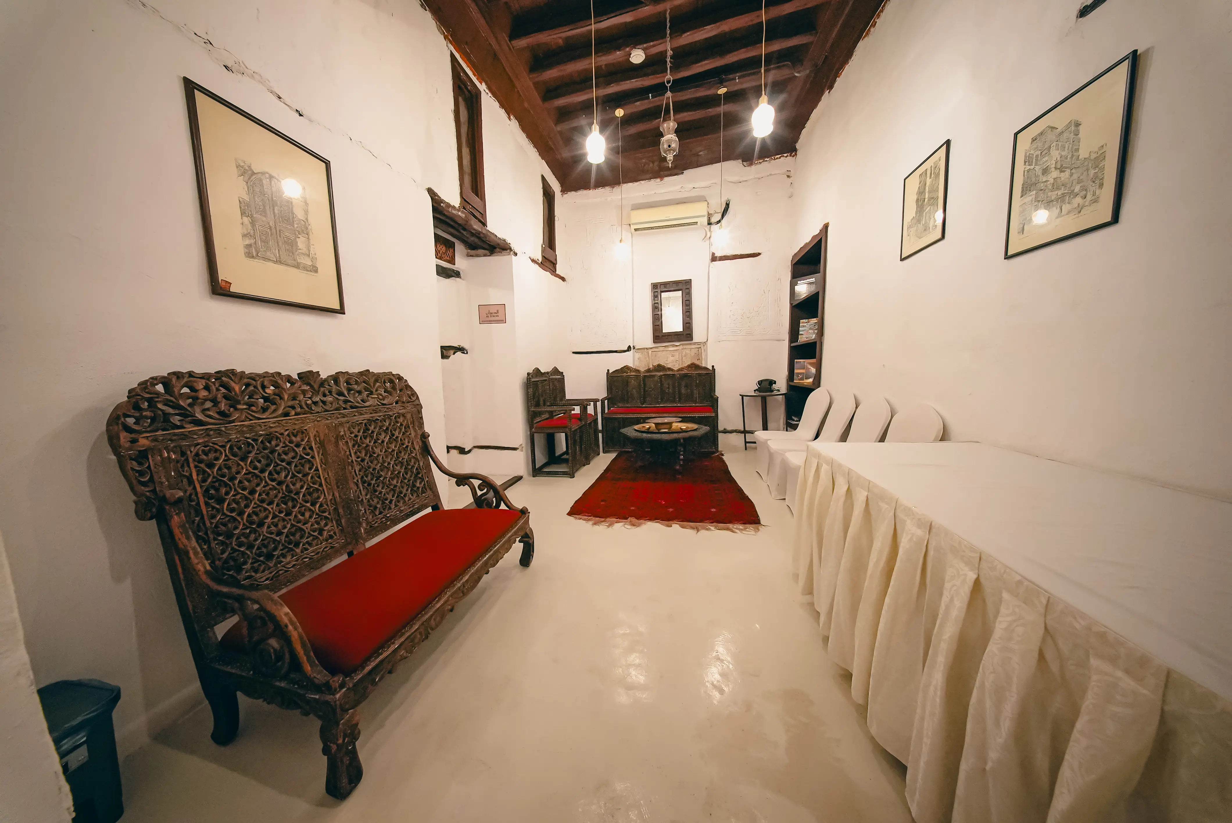 من داخل بيت المتبولي · Inside Bayt Al-Matbouli