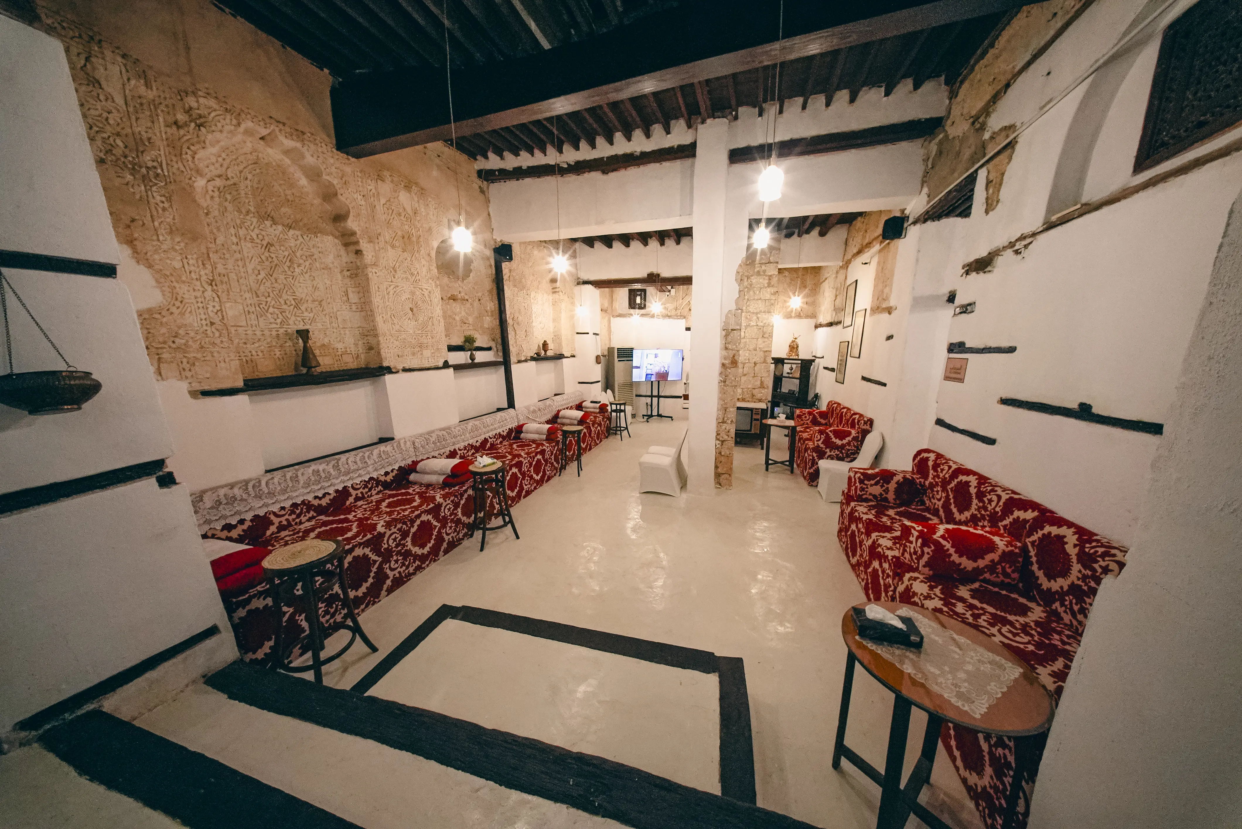 من داخل بيت المتبولي · Inside Bayt Al-Matbouli