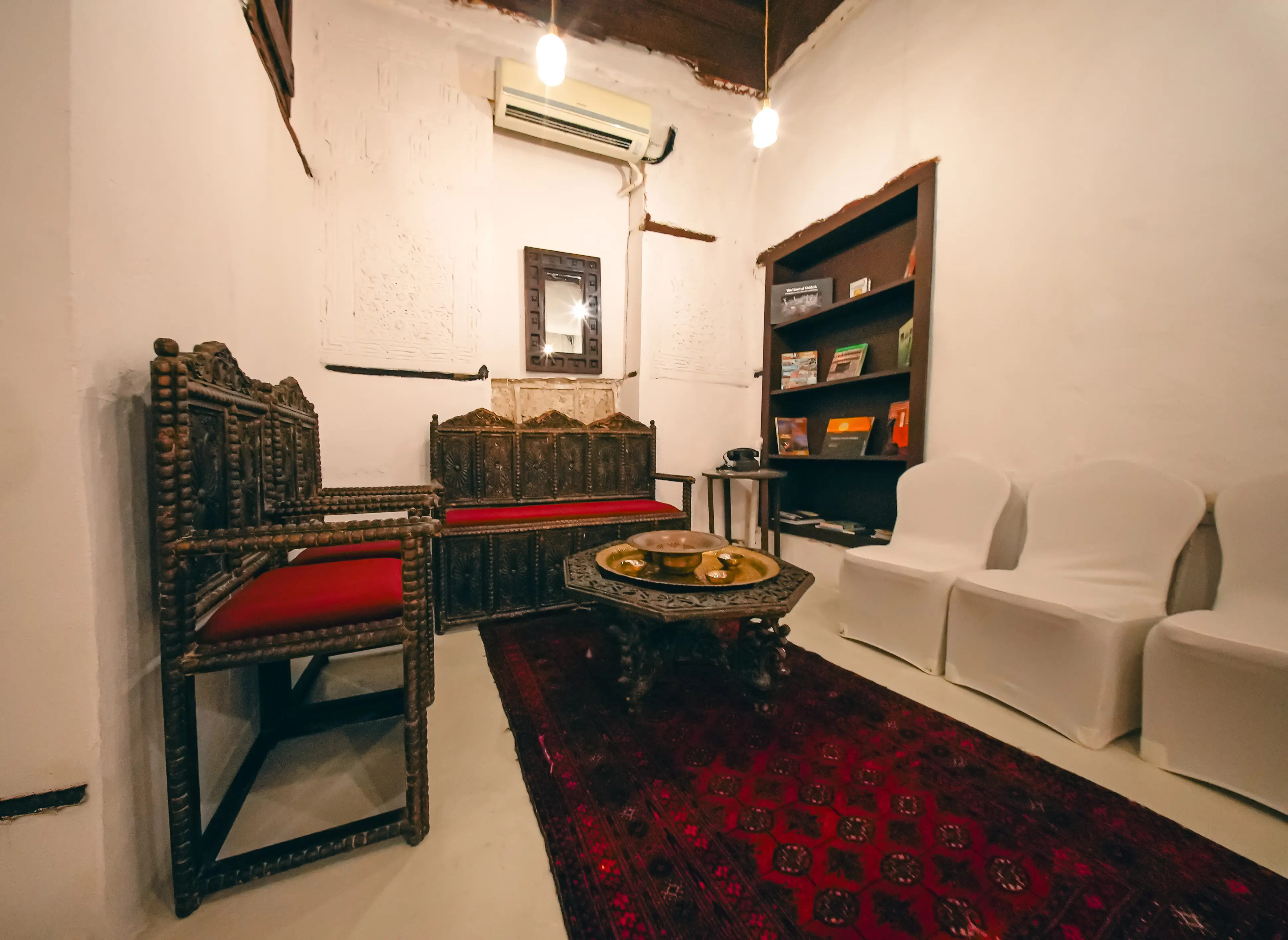 من داخل بيت المتبولي · Inside Bayt Al-Matbouli